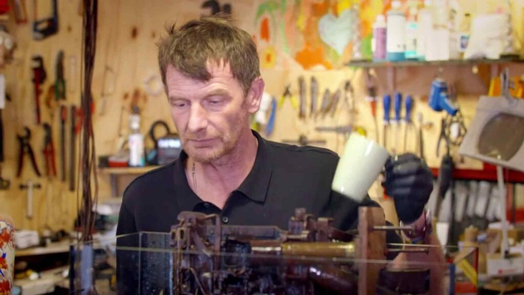 ‌Why did Carl Leave Salvage Hunters?