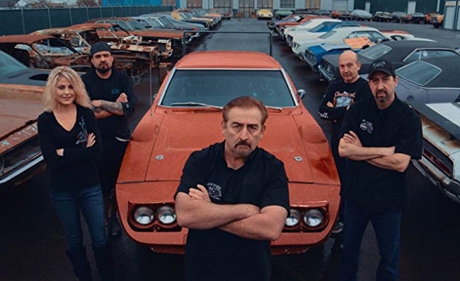 Image of the cast members of the show Graveyard Carz