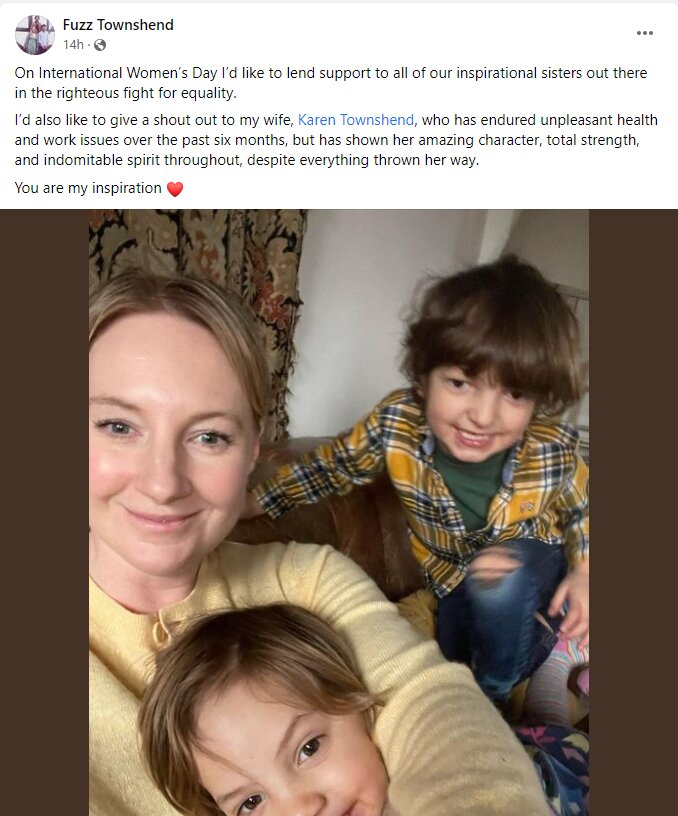 Image of Karen Townshend with her kids